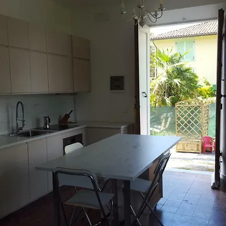 Casa vacanze Villino Piera, 250 M Dal Mare