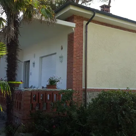 Villino Piera, 250 M Dal Mare * Marina di Pietrasanta